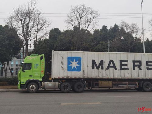 新春貨運雙線熱 千噸茶葉遠(yuǎn)銷海外，川味年貨香飄國內(nèi)